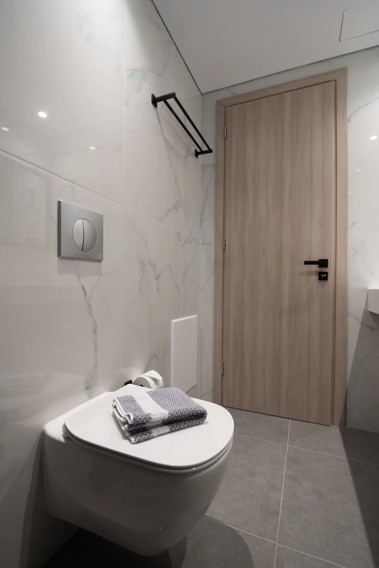 Bathroom with marble tiles